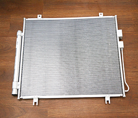 Aluminijasti avtomatski AC kondenzator OE 23730221 Fit Chevrolet Baojun 530 CN202S Različica za Bližnji vzhod
