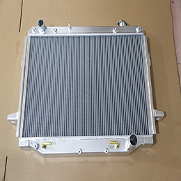 Vrhunski polno aluminijasti radiator, primeren za Lexus LX450 OE številka 4500 Samodejni hladilni radiator
